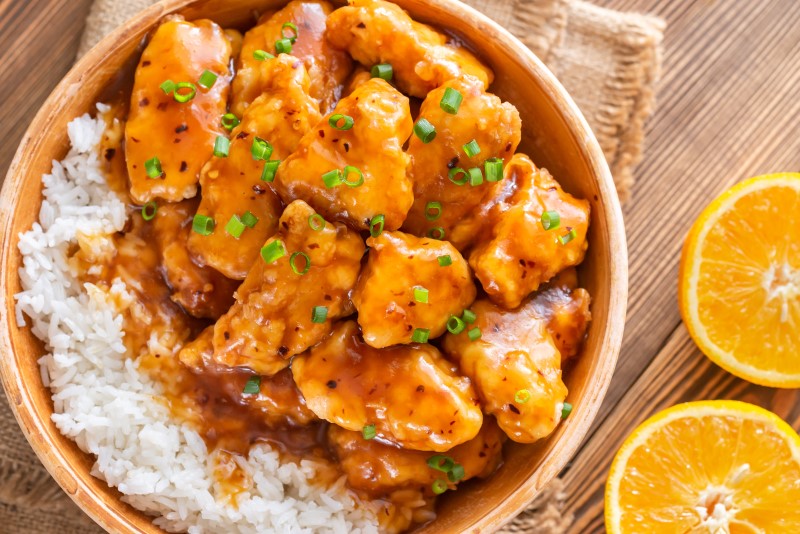 POLLO A LA NARANJA CON ARROZ BLANCO