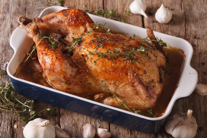 POLLO HORNEADO AL AJILLO Y TOMILLO