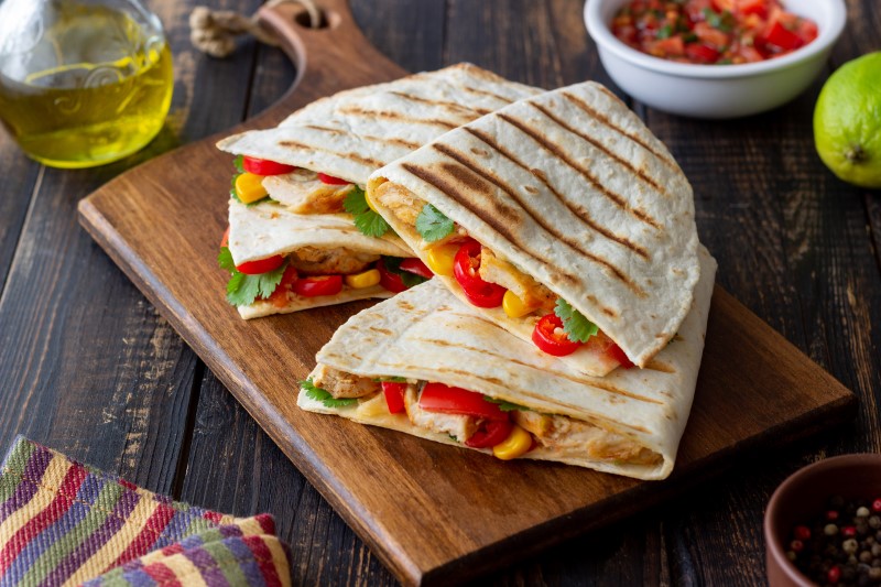 QUESADILLA DE POLLO