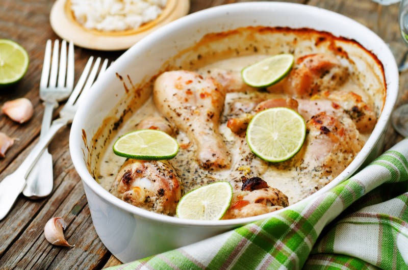 POLLO CREMOSO EN SALSA DE COCO Y LIMÓN
