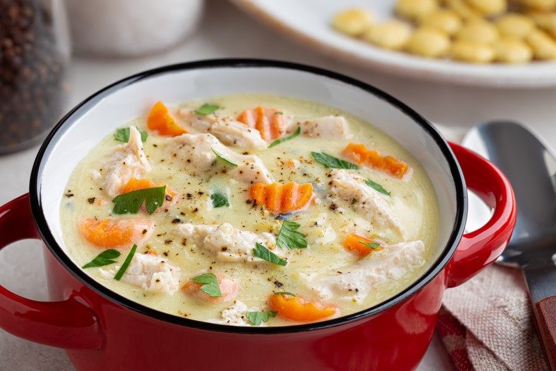 SOPA CREMOSA DE POLLO Y VERDURAS